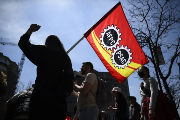 PSAC members at a federal public-service picket line in Gatineau in April 2023.